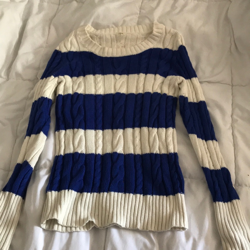 J Crew sweater cable knit